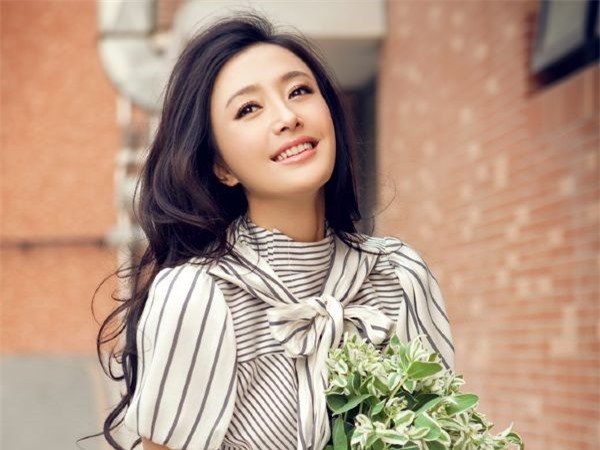 12 thoi quen giup phu nu dep quy phai hon theo nam thang 1