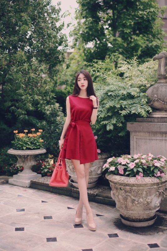 dam cuoi ban mac gi 18 y tuong trang phuc noi bat giup ban vua dep vua sang 13