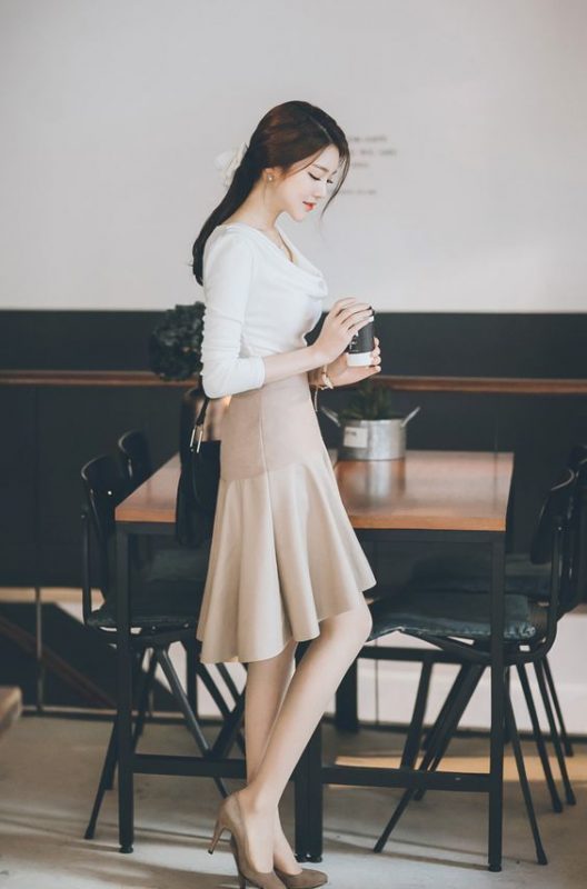 dam cuoi ban mac gi 18 y tuong trang phuc noi bat giup ban vua dep vua sang 15