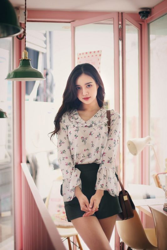 muoihaithoiquendongiantaonenphunusangdieuba 533x800 1